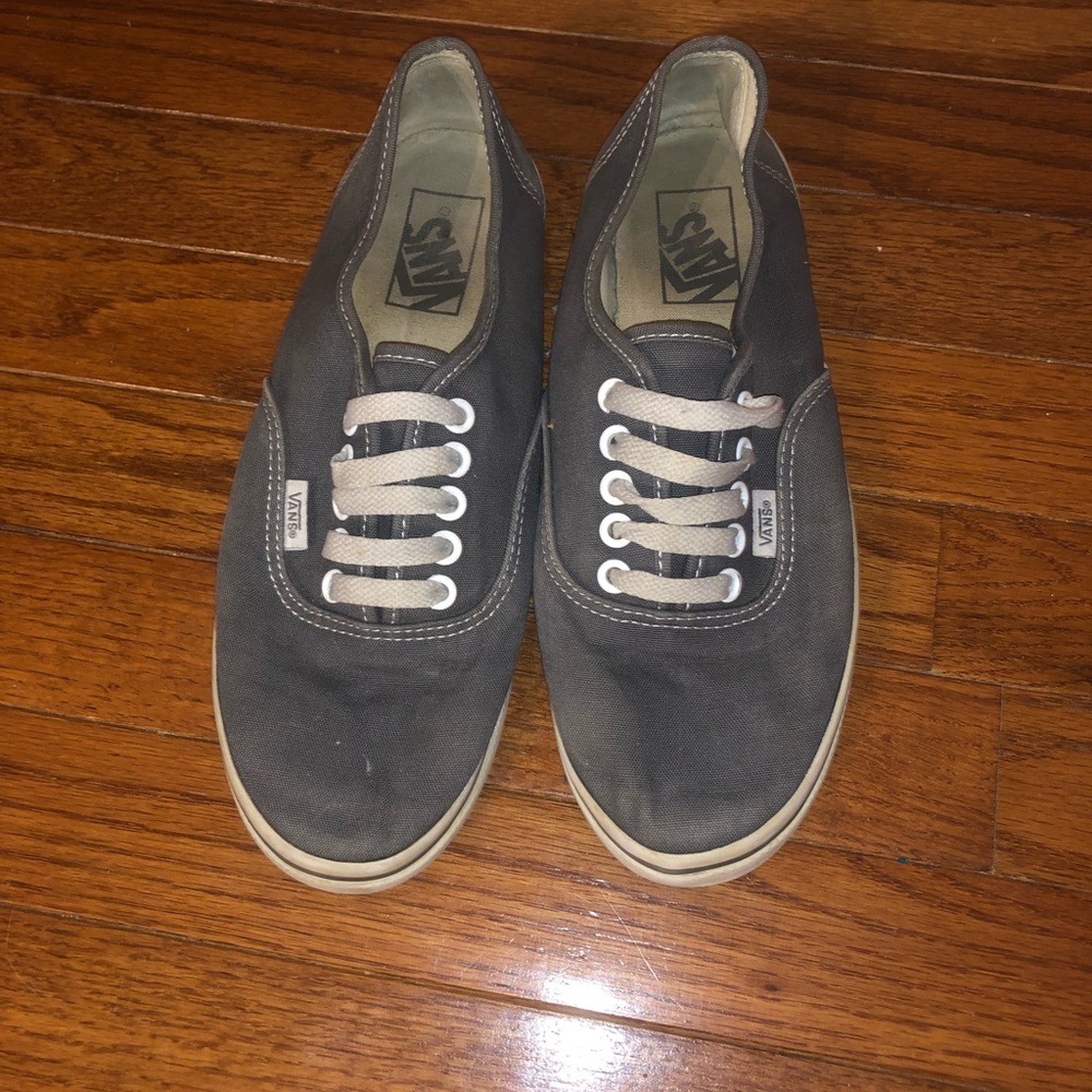 Gray vans - Picture 2 of 2